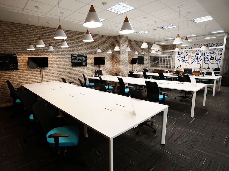 Area interna Estacao - Centro Administrativo